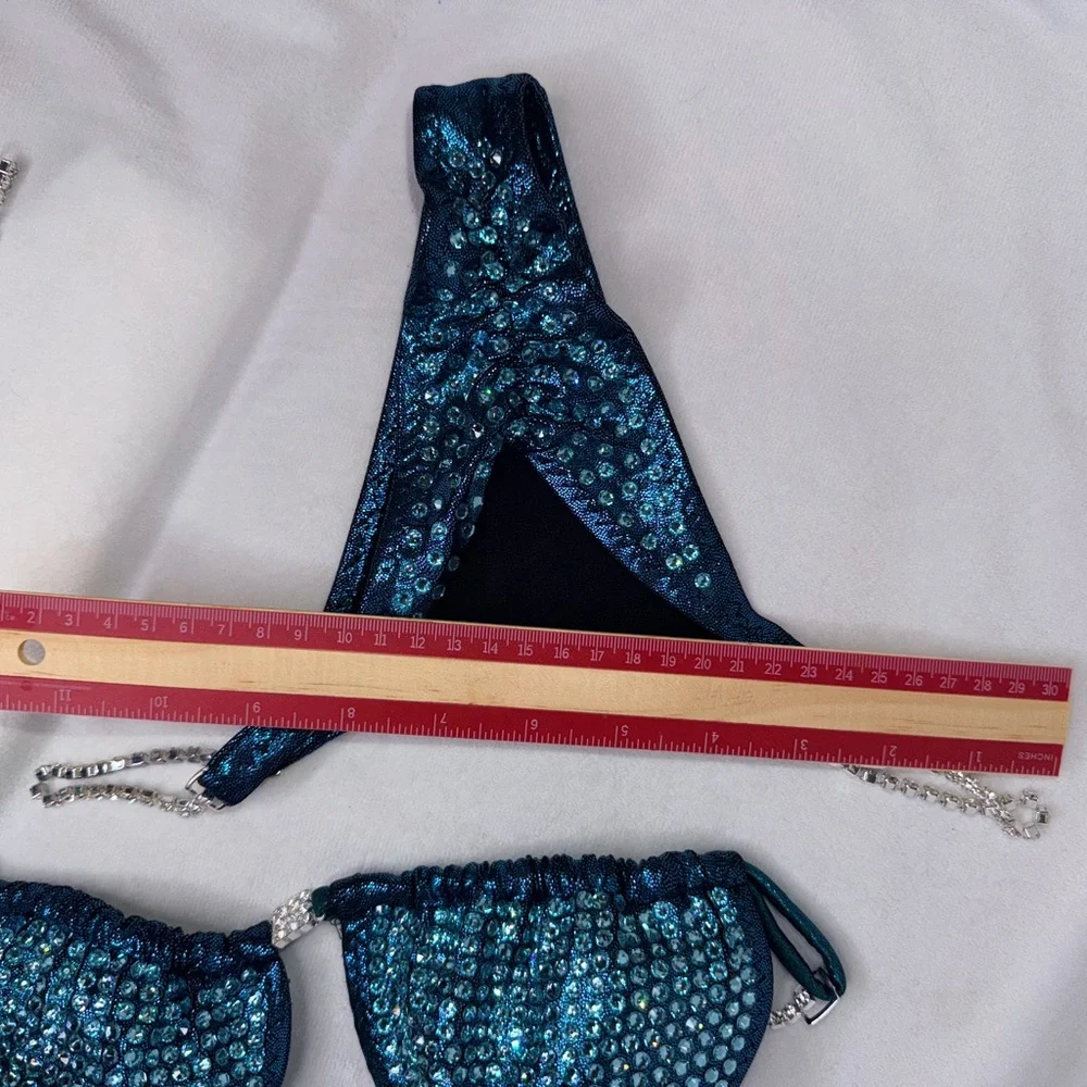 Competition Bikini - Picture 5 of 9